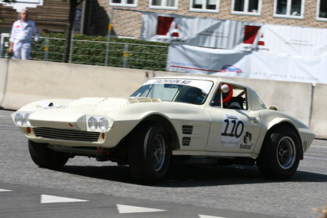 Den hurtige Corvette leverede den sprøde amerikanske rå motorlyd.